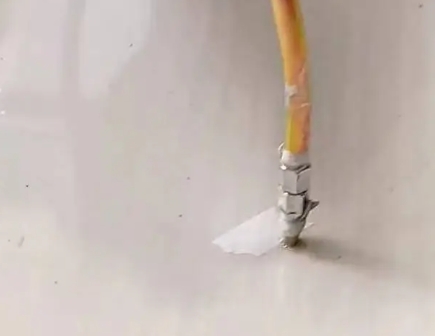 攸县瓷砖空鼓维修公司专业解答在瓷砖铺贴过程中，如果使用的砂料过粗（如全部使用了粗砂），可能会导致以下问题